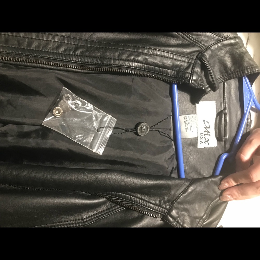Jacket - Picture 3 of 5